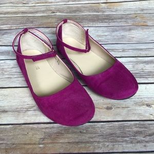 Little girl's magenta dress shoes, size 2
